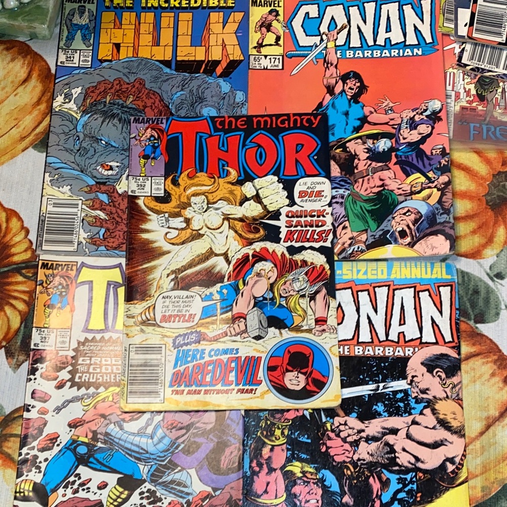 Marvel Comic Book Set with Red and Blue Covers